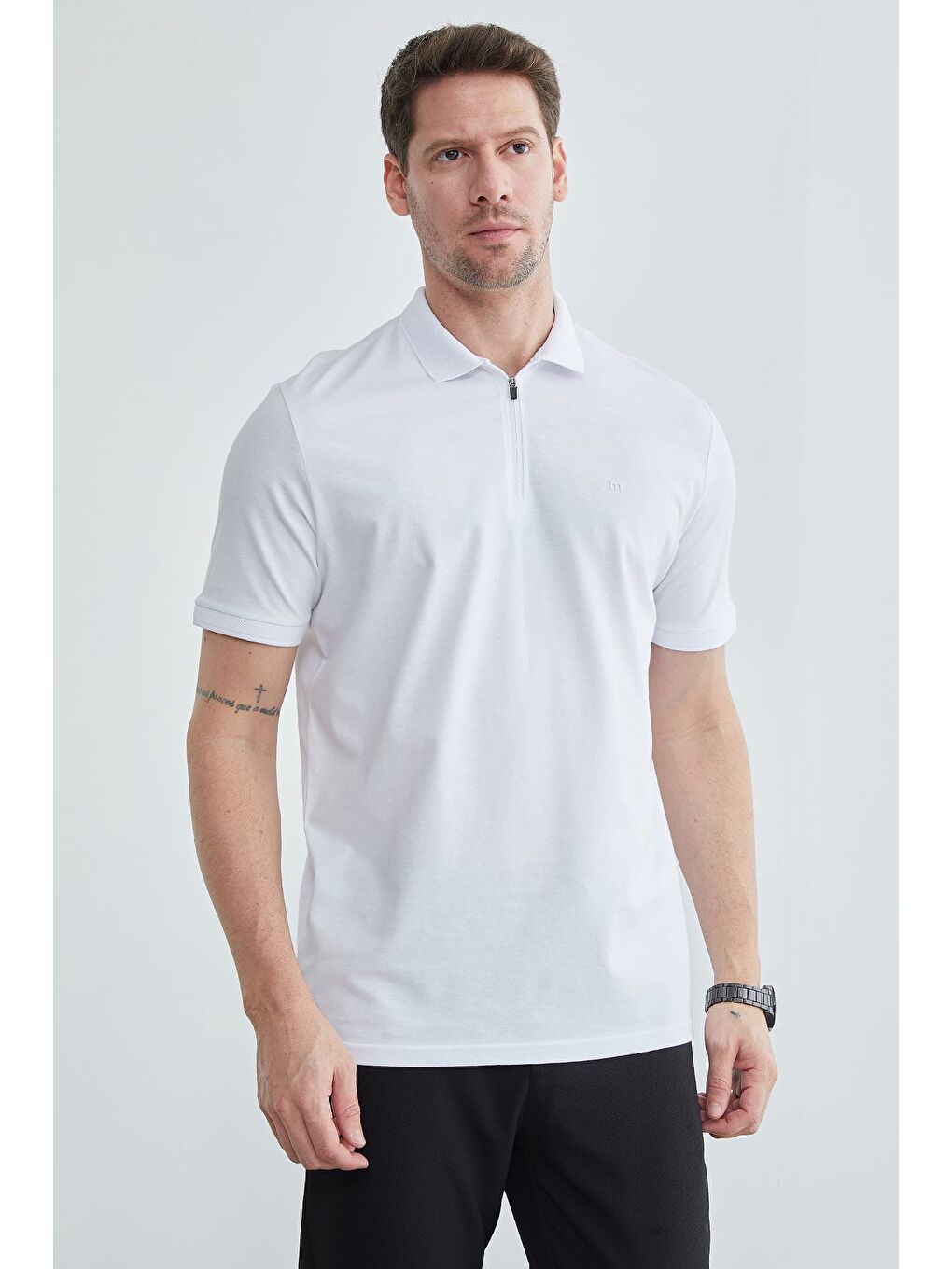 Beyaz Yarım Fermuarlı Polo Yaka Tişört-2