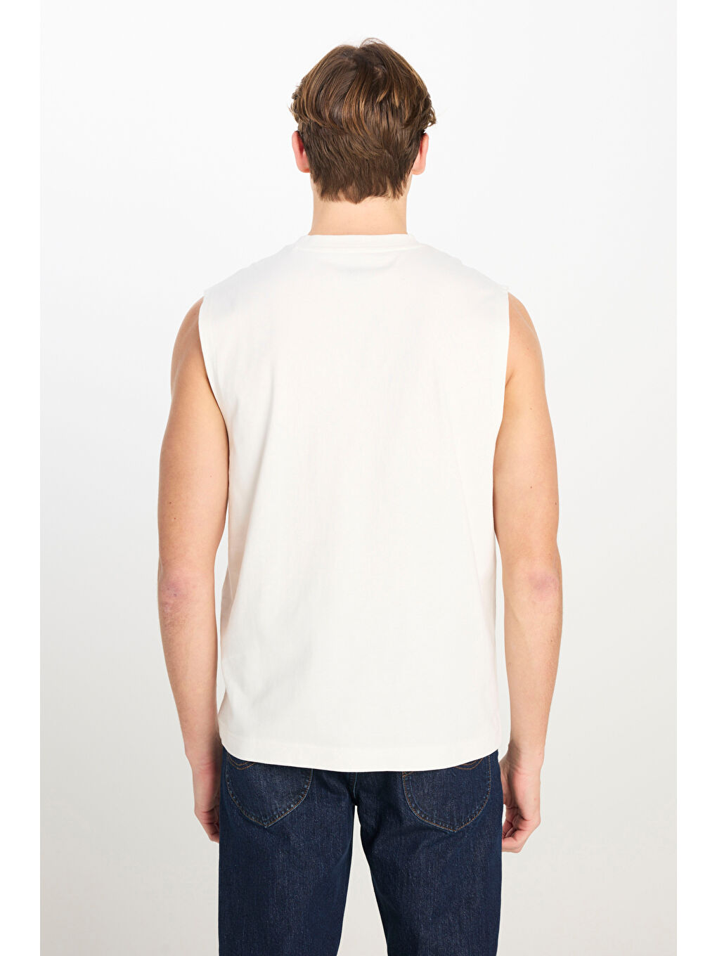 Beyaz %100 Pamuk Relaxed Fit Geniş Kesim Bisiklet Yaka Baskılı Ekru Tişört-4