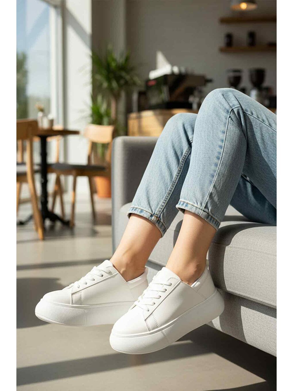 Beyaz Kalın Taban Bağcıklı Kadın Spor Ayakkabı Termo DV-03 Z-2