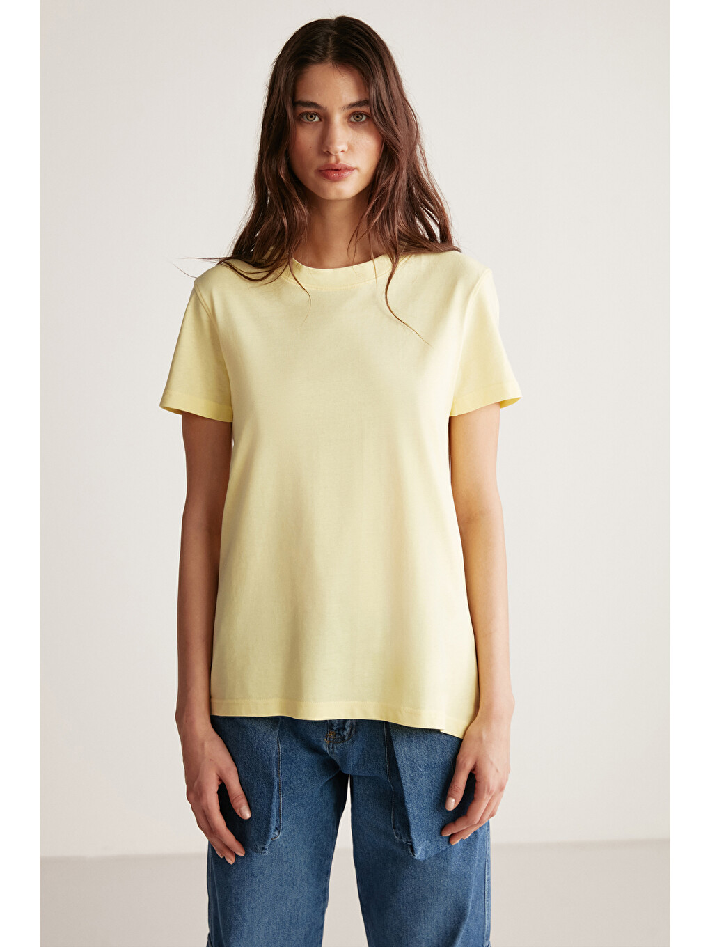 Sarı Samantha Kadın %100 Organik Pamuklu Comfort Fit Arkası Uzun Basic Örme AÇIK SARI T-Shirt-2