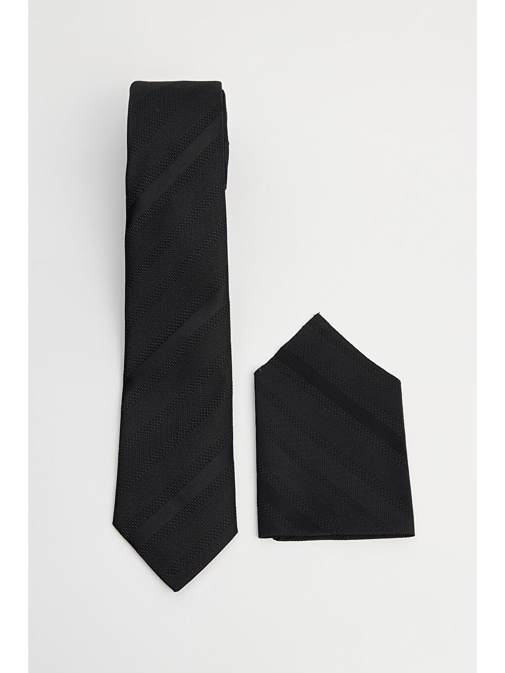 Siyah Klasik Cep Mendilli Desenli Kravat-1