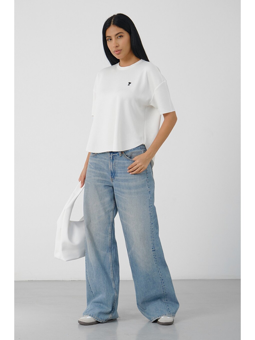 Ekru Kadın Oversize Boxy T-Shirt Bisiklet Yaka Rahat Kalıp Tişört-6