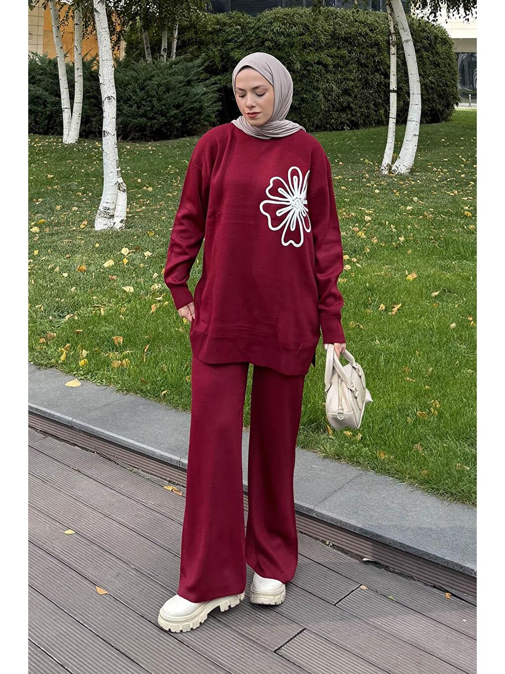 Çiçek Detaylı Triko Takım Bordo