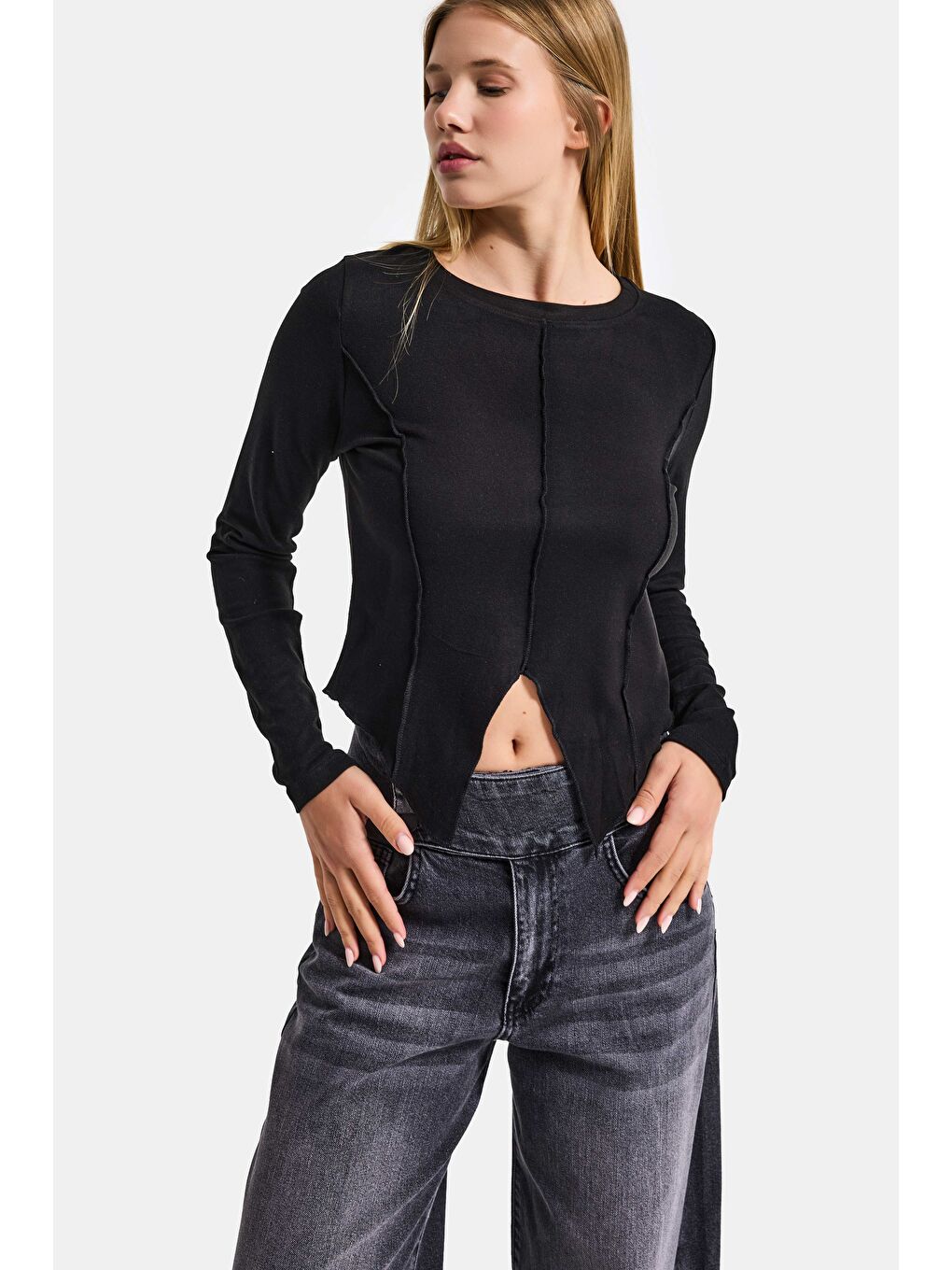 Kadın Siyah Renk w5 Asimetrik Kesim Crop Fit Tasarım Body-3