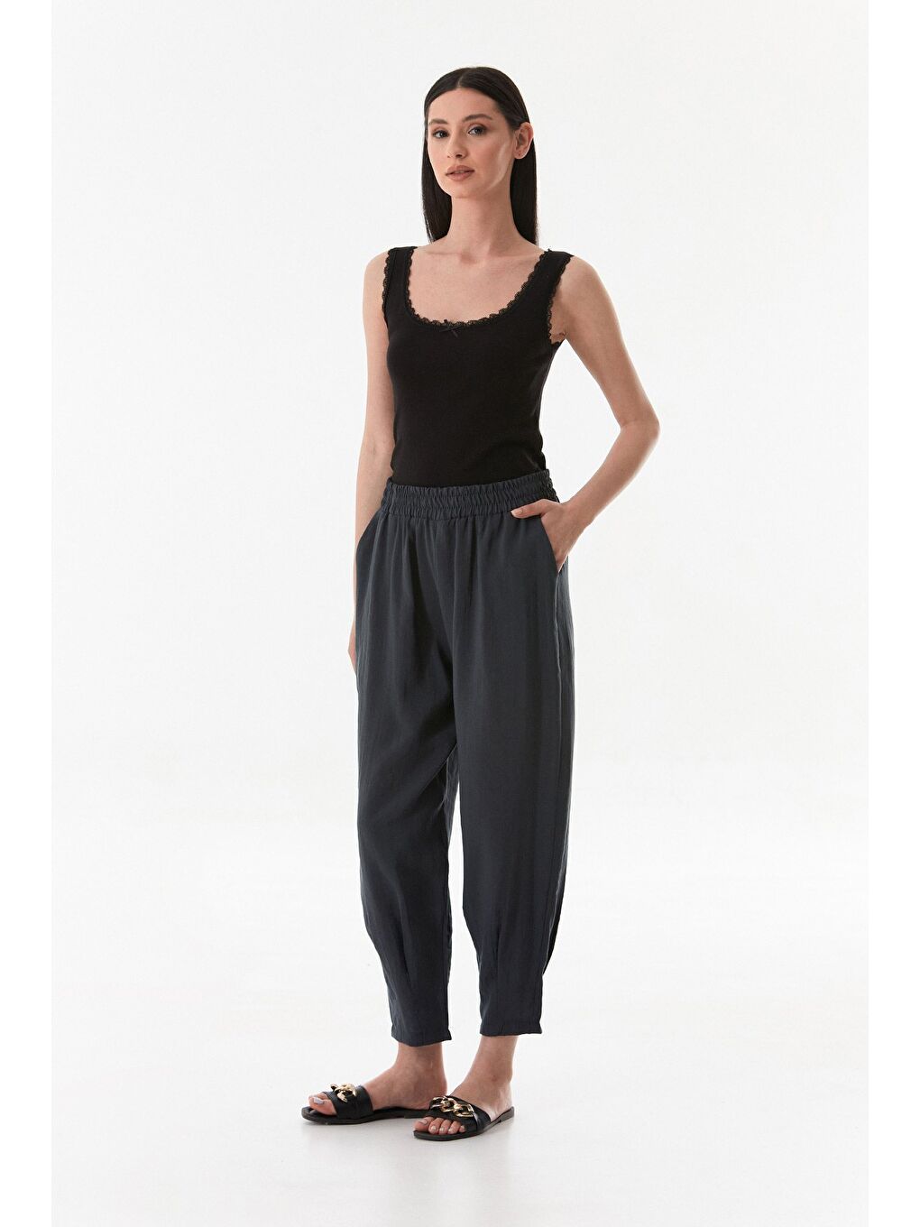 Siyah Basic Dantelli Askılı Body-3