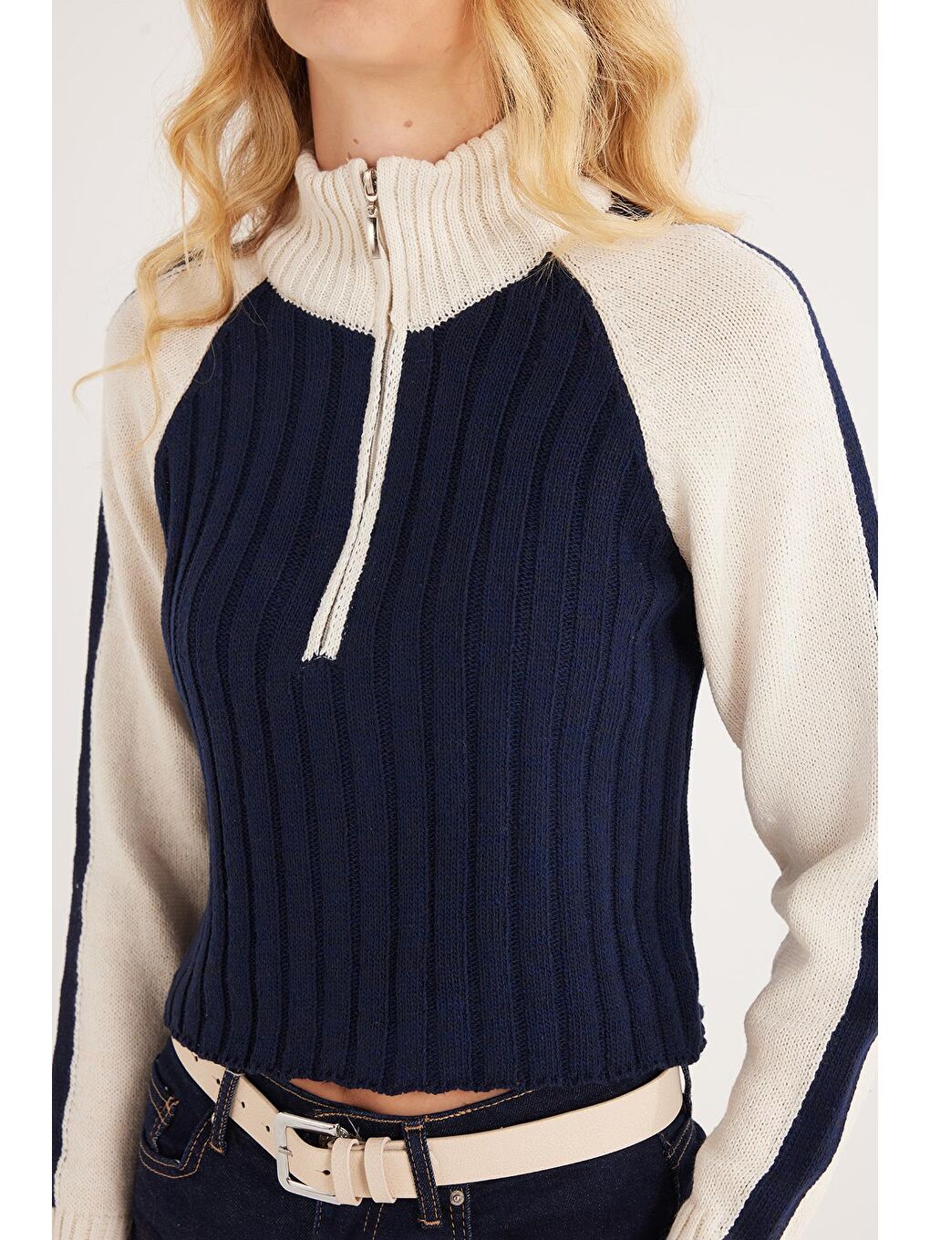 Kadın Regular Fit Klasik Kesim Fermuarlı Yaka Lacivert Kazak-2