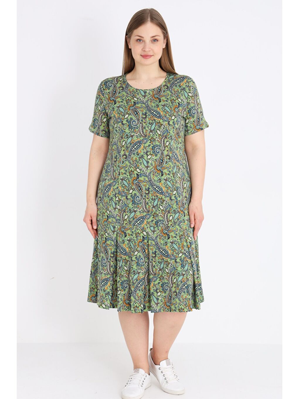 Yeşil Büyük Beden Desenli Kısa Kollu Bisiklet Yaka Pamuklu Elbise-1