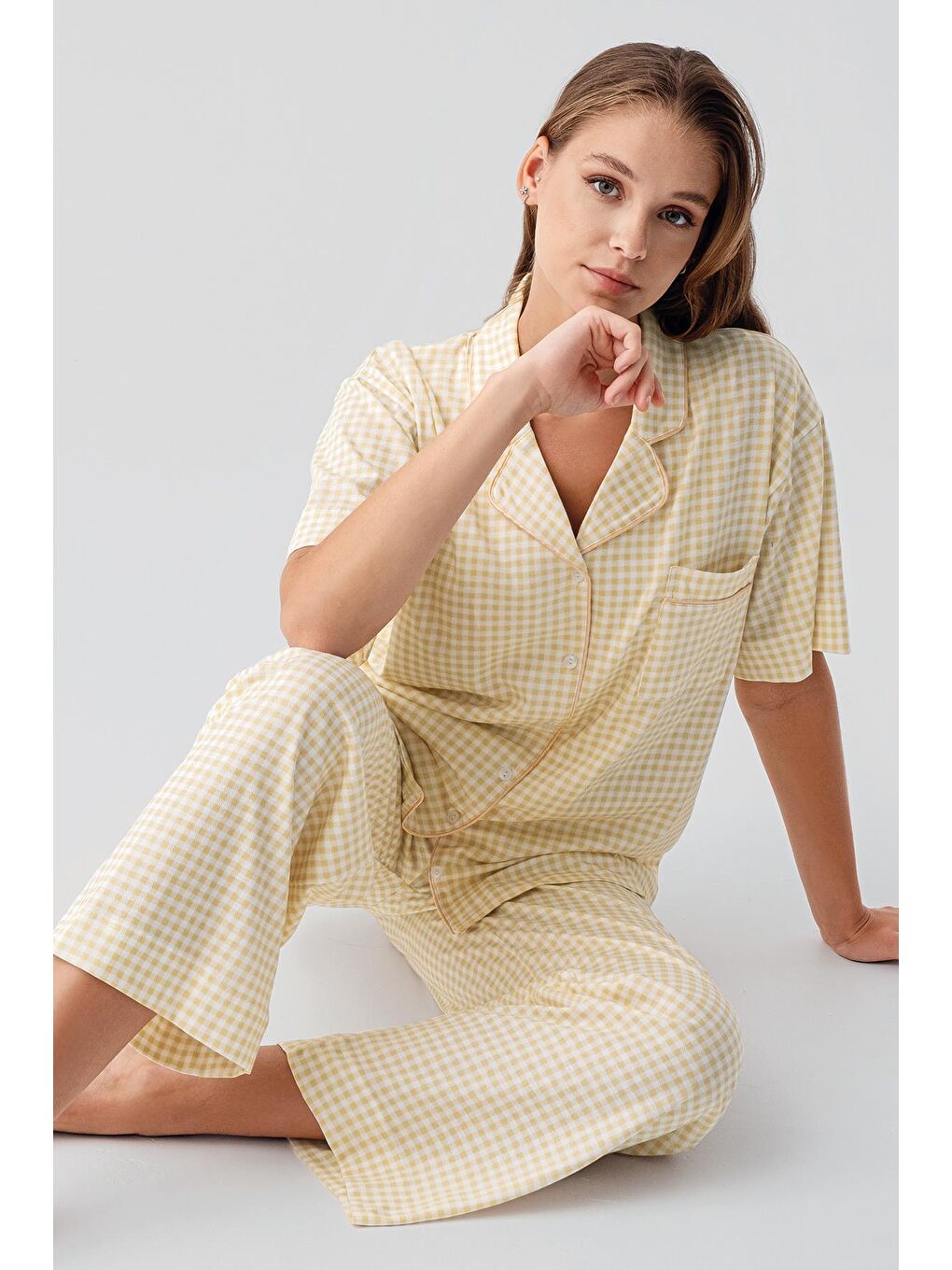 Sarı Kısa Kollu Düğmeli Cepli Pötikare Pamuklu Pijama Takım 19201-4