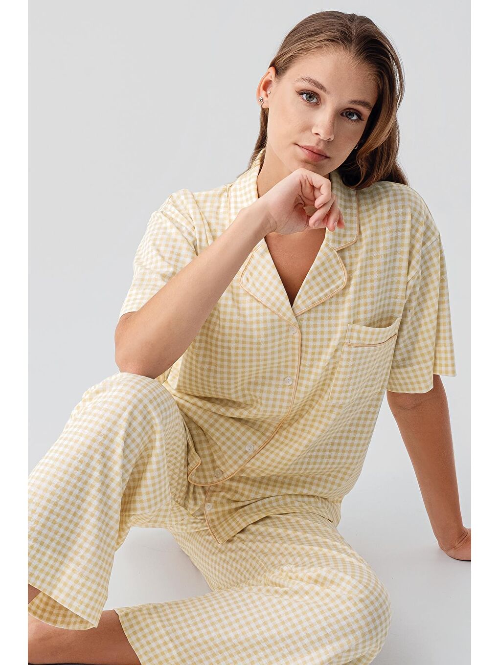 Sarı Kısa Kollu Düğmeli Cepli Pötikare Pamuklu Pijama Takım 19201-5