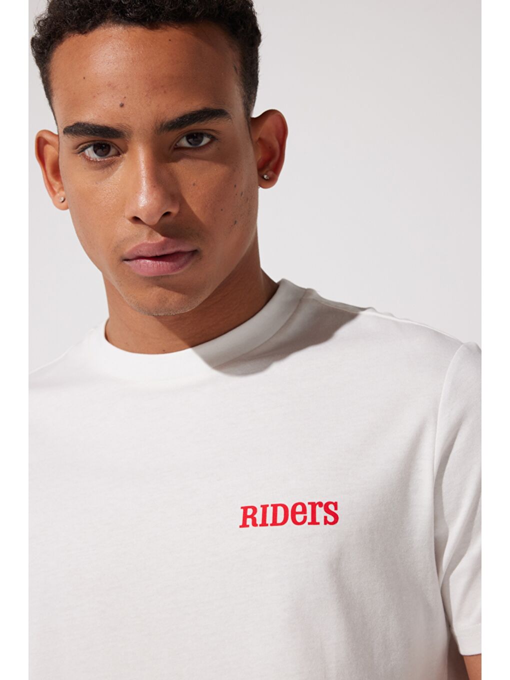 Regular Fit %100 Pamuk Bisiklet Yaka Beyaz Tişört-2