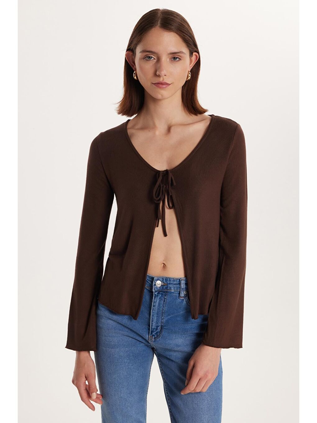 Kadın Regular Fit Uzun Kollu U Yaka Bağlama Detaylı Viskon Kahverengi Hırka