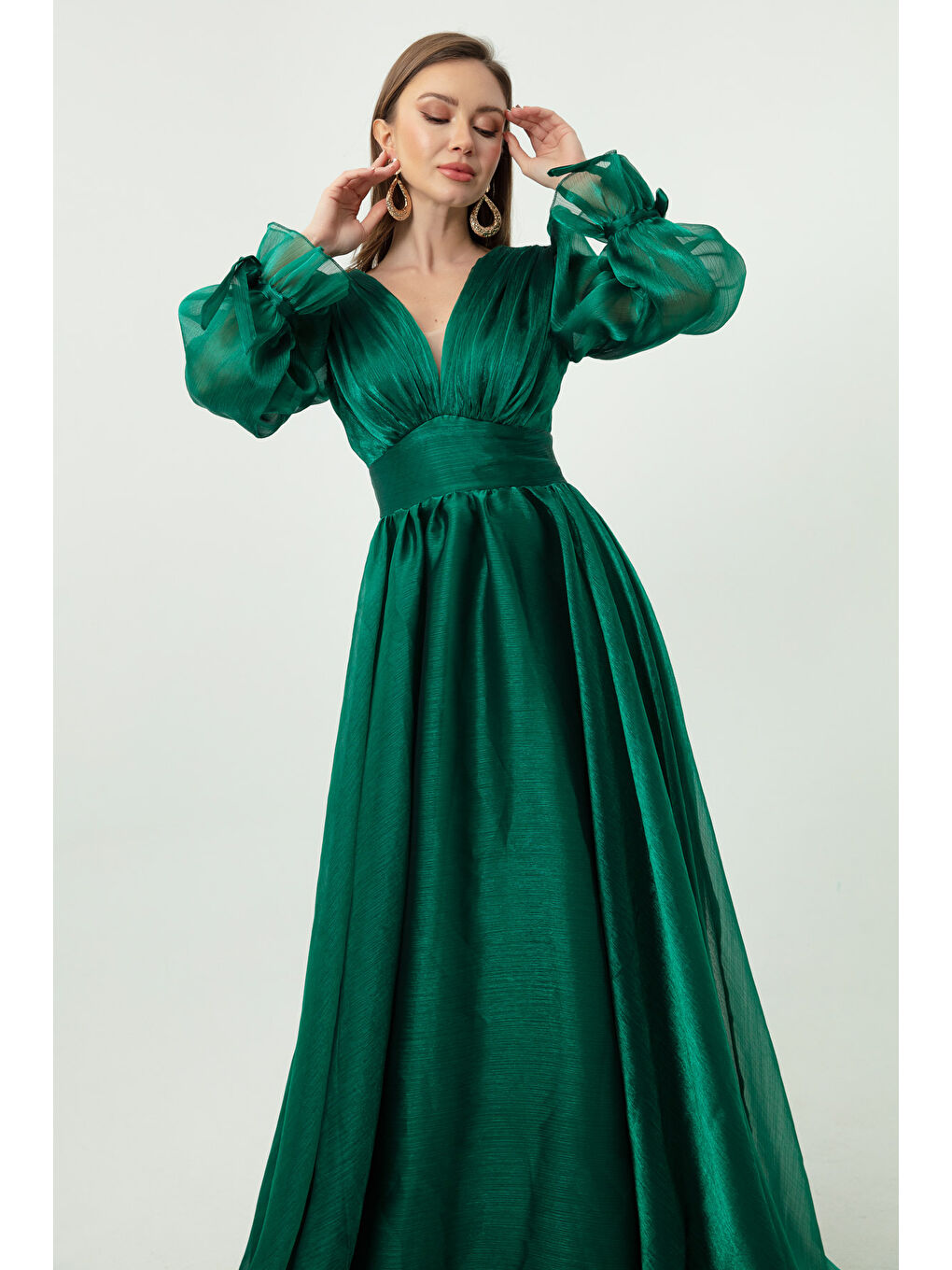 Kadın Zümrüt Yeşili Balon Kol V Yaka Uzun Abiye Elbise-2