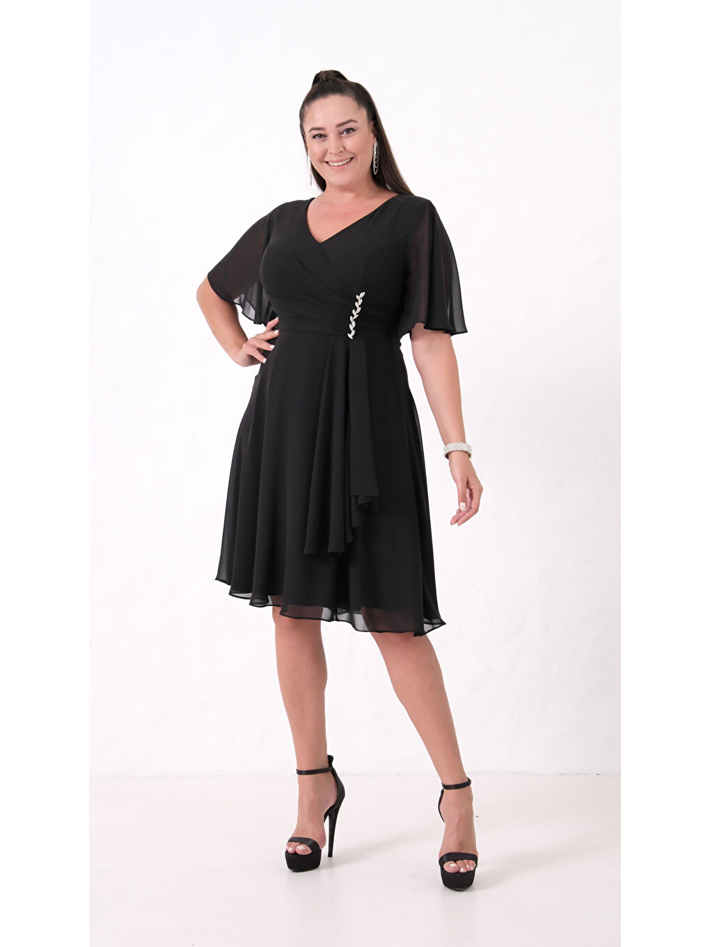 Kadın Siyah V Yaka Taşlı Büyük Beden Şifon Abiye Elbise-1