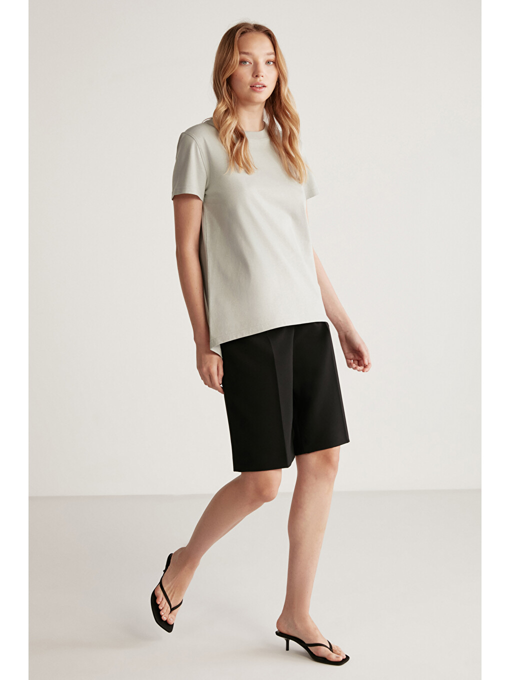 Gri Samantha Kadın %100 Organik Pamuklu Comfort Fit Arkası Uzun Basic Örme AÇIK GRİ T-Shirt-2