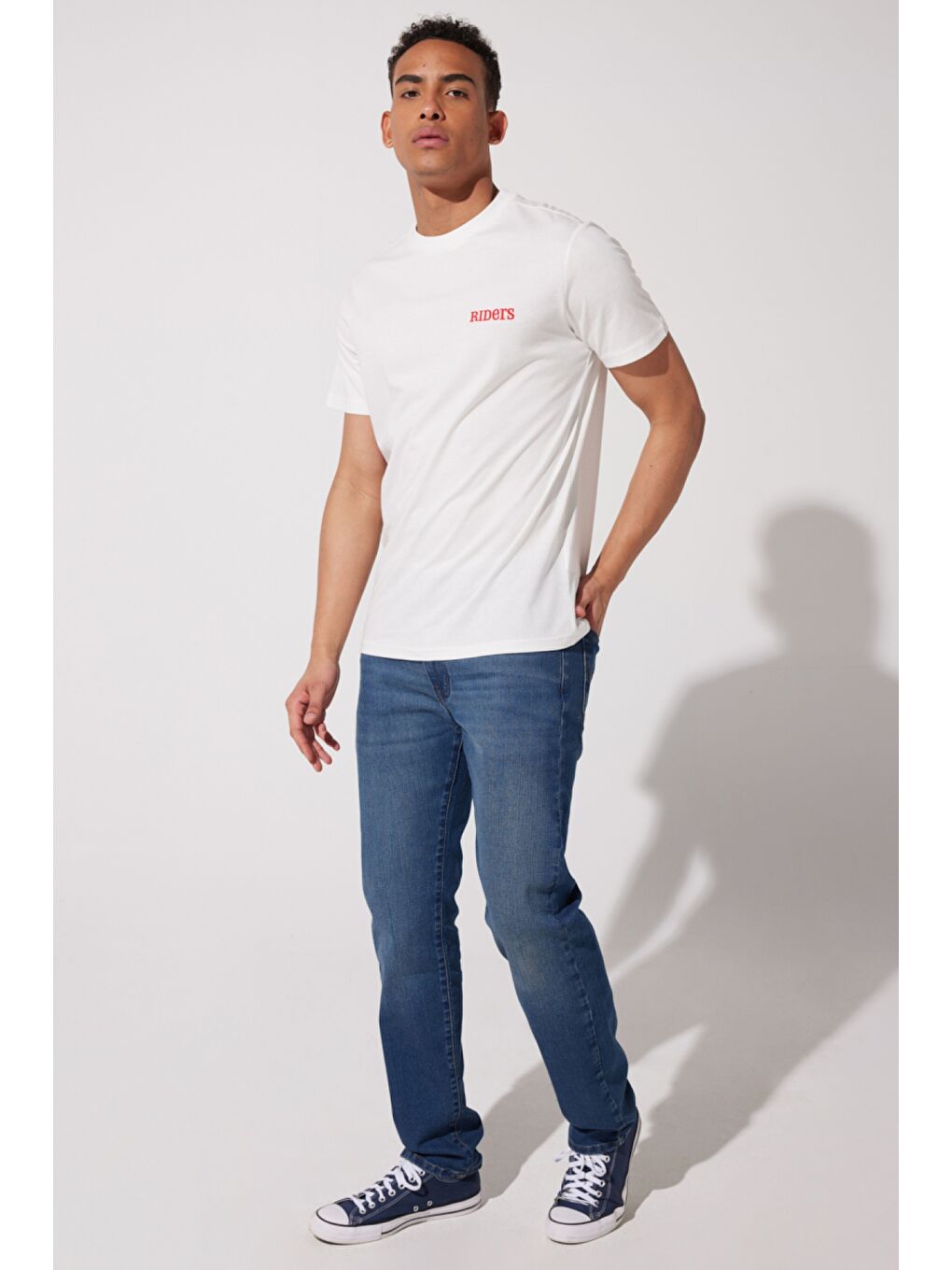 Regular Fit %100 Pamuk Bisiklet Yaka Beyaz Tişört-4