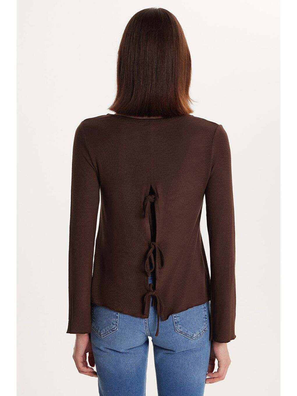 Kadın Regular Fit Uzun Kollu U Yaka Bağlama Detaylı Viskon Kahverengi Hırka-4