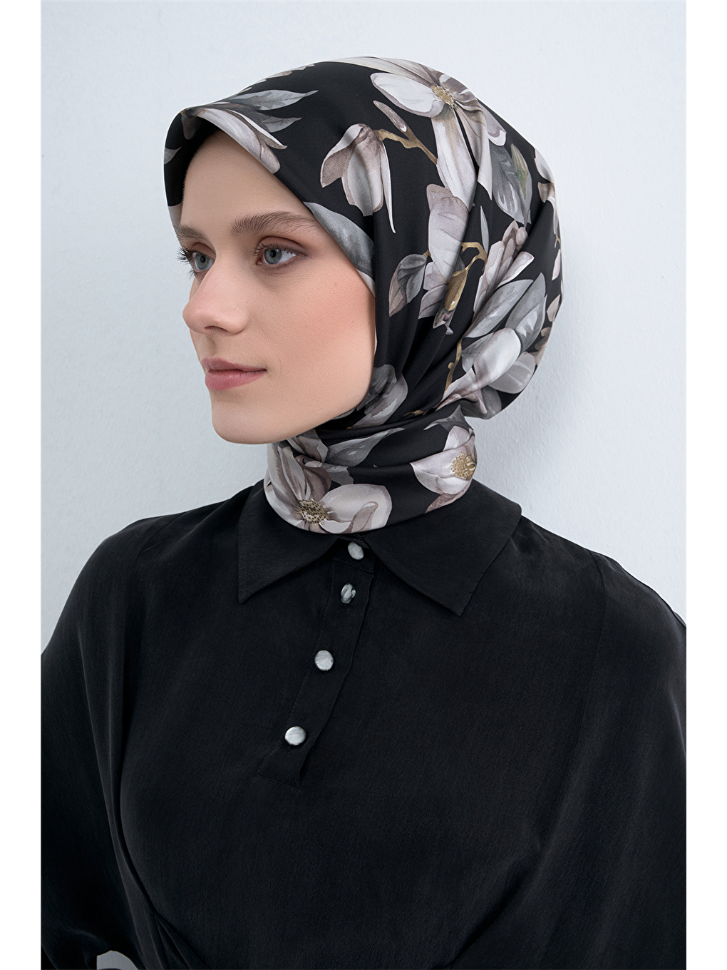 Siyah Saf İpek Sura Eşarp 9524D 05-2