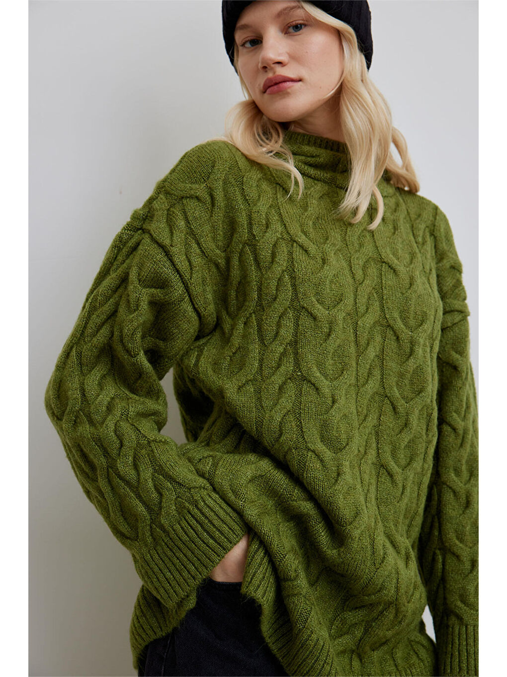 Kapüşonlu Saç Örgülü Kazak Yeşil-1