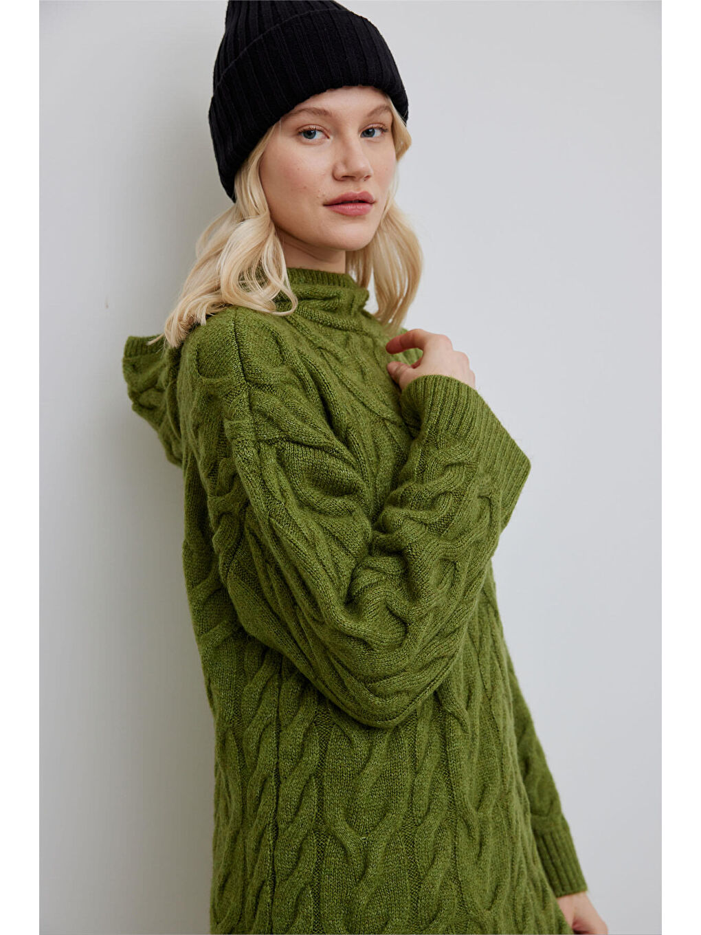 Kapüşonlu Saç Örgülü Kazak Yeşil-2