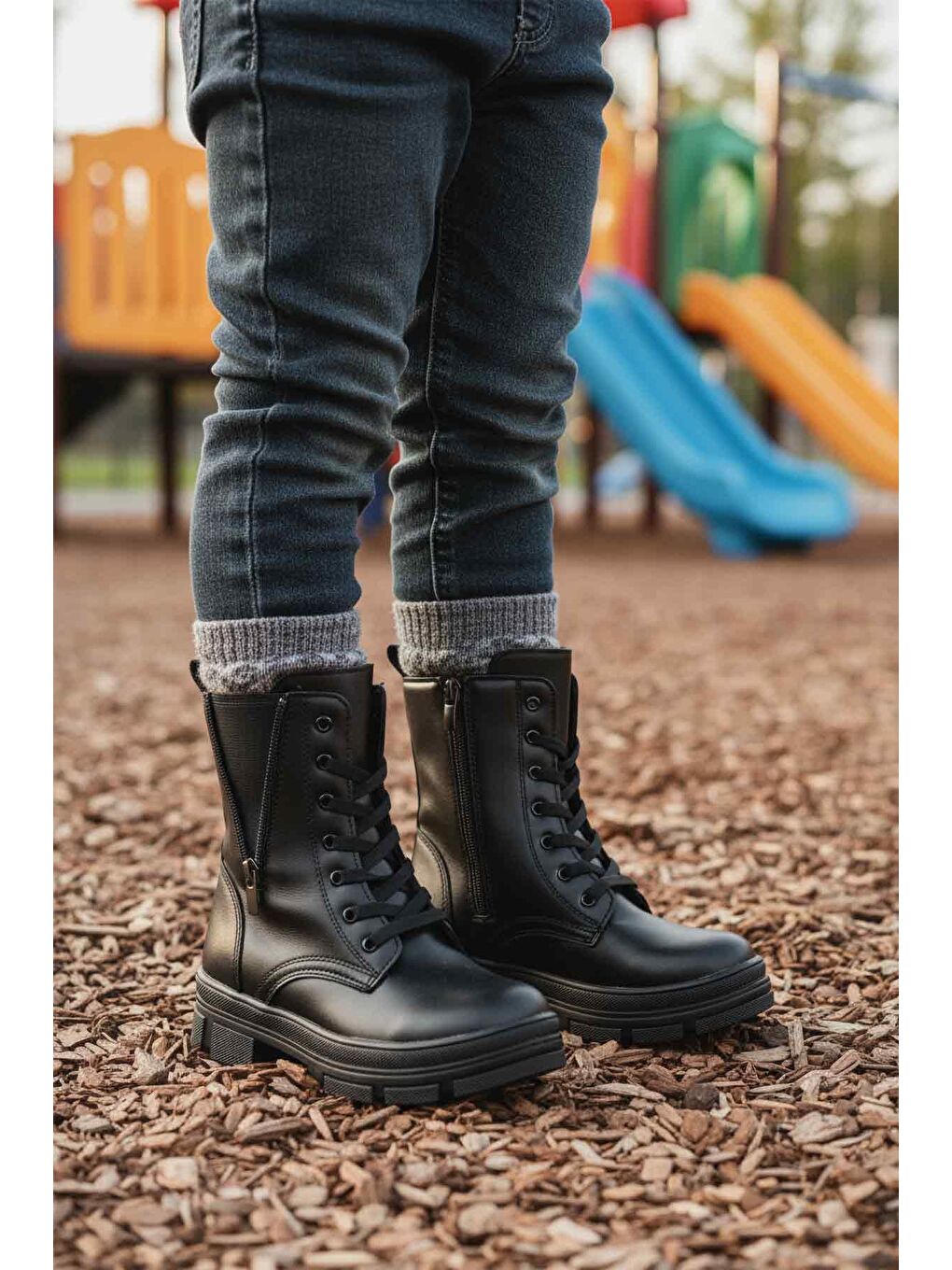 Siyah Cilt İçi Polarlı Kaymaz Taban Kız Çocuk Bot G-1001 F Frmr-2