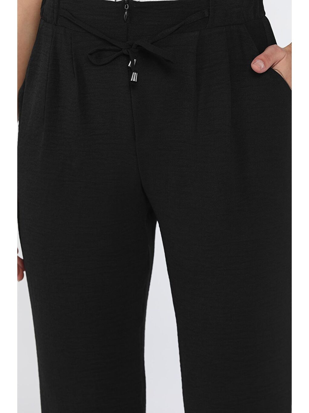 Siyah Bel Lastikli Bağcıklı Pantolon-3