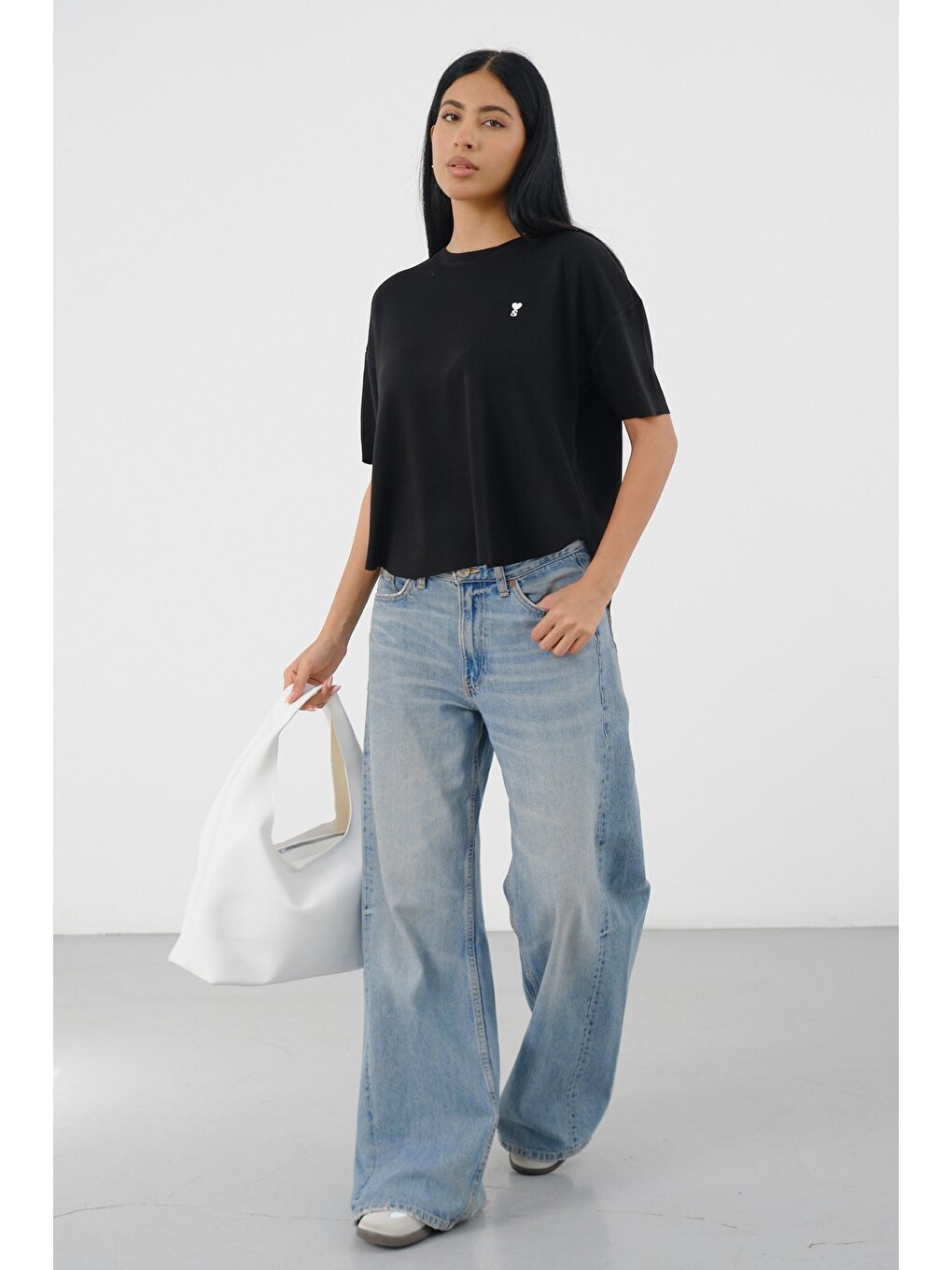 Siyah Kadın Oversize Boxy T-Shirt Bisiklet Yaka Rahat Kalıp Tişört-6