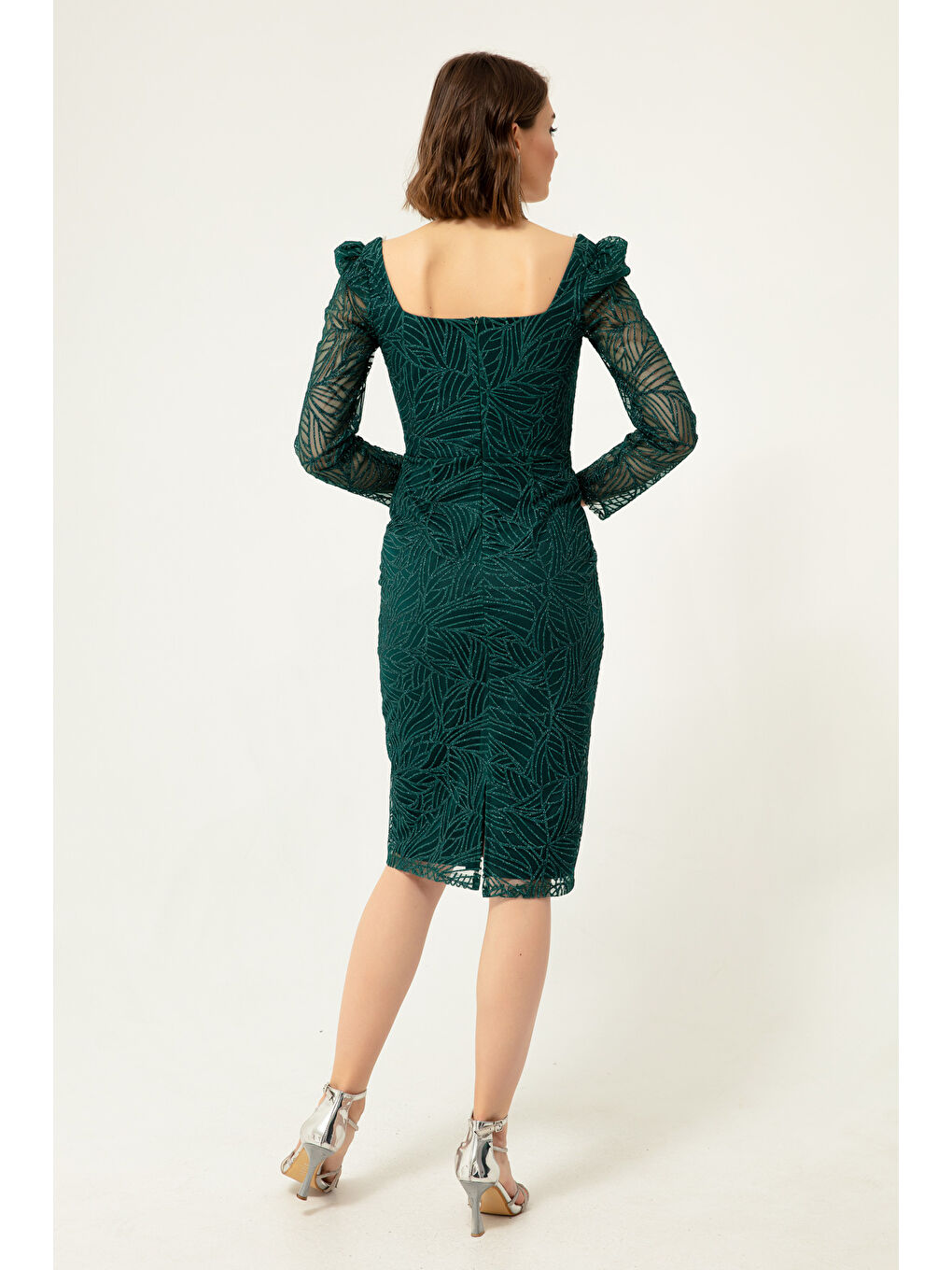 Kadın Zümrüt Yeşili Kare Yaka Simli Midi Abiye Elbise-4