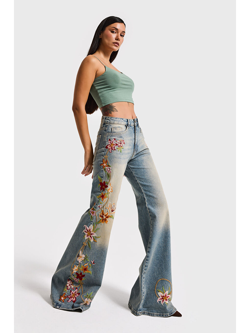 Mavi Kadın T.Kot Rengi 4s6-32 Flare Fit Elastan Kumaş Özel Nakış Detaylı Tasarım Denim Jean