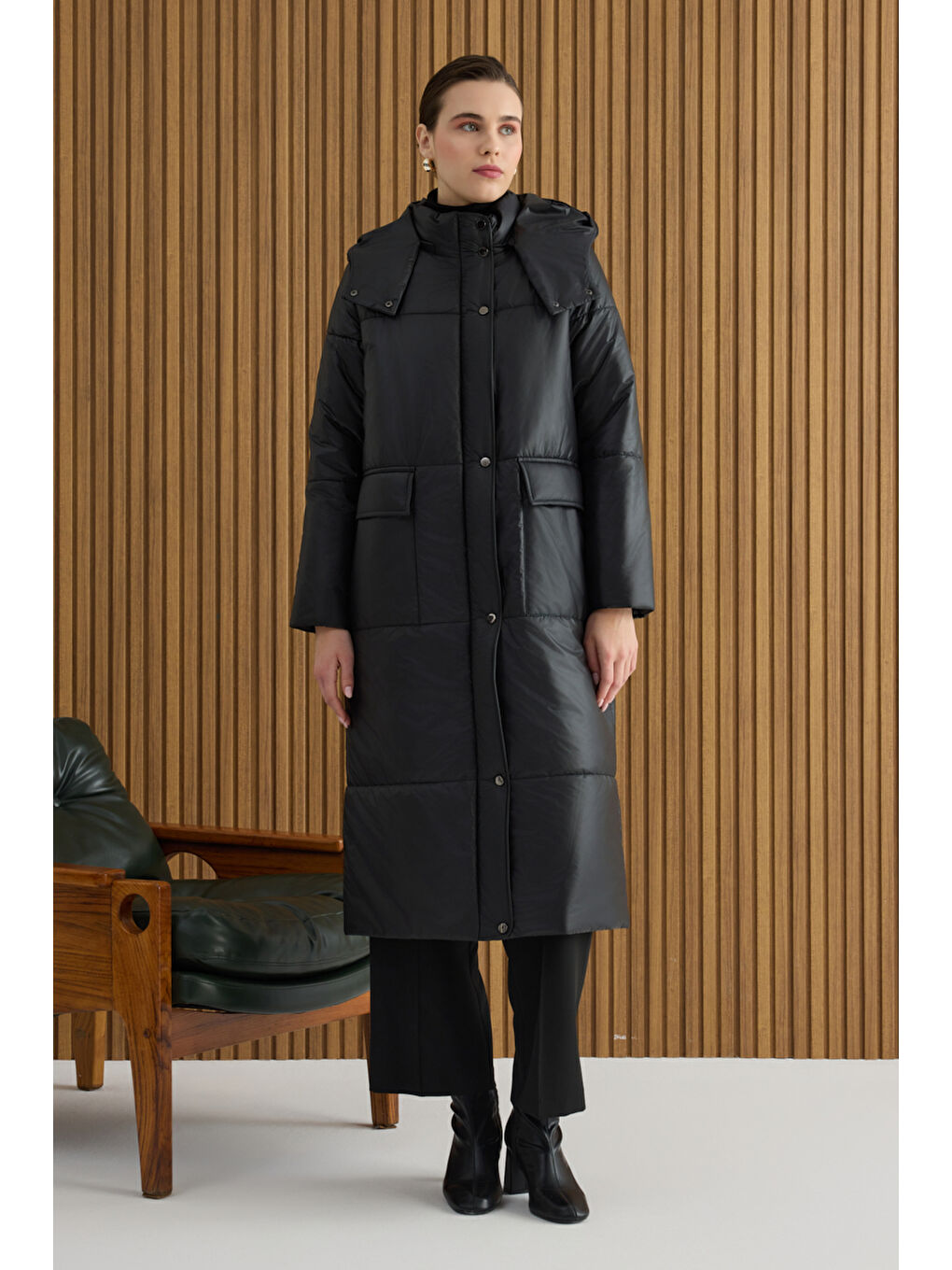 Siyah Arka Beli Lastikli Mont-1