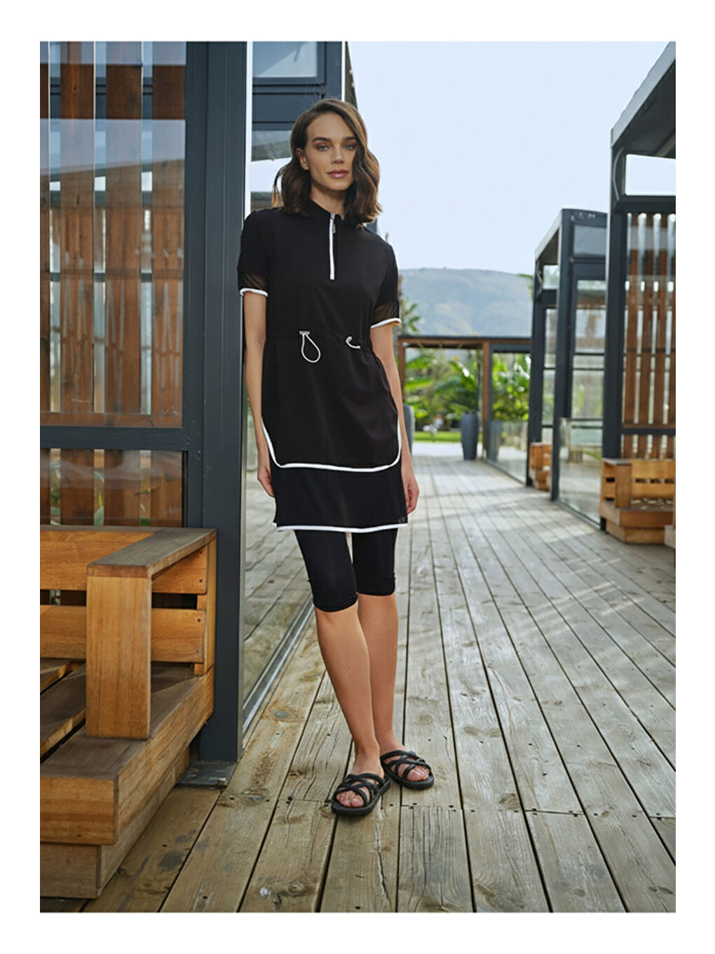 Siyah Kadın Kısa Kollu Biyeli Fermuarlı Spor Kaprili Hızlı Kuruyan Spor Kapalı Genç Mayo-2