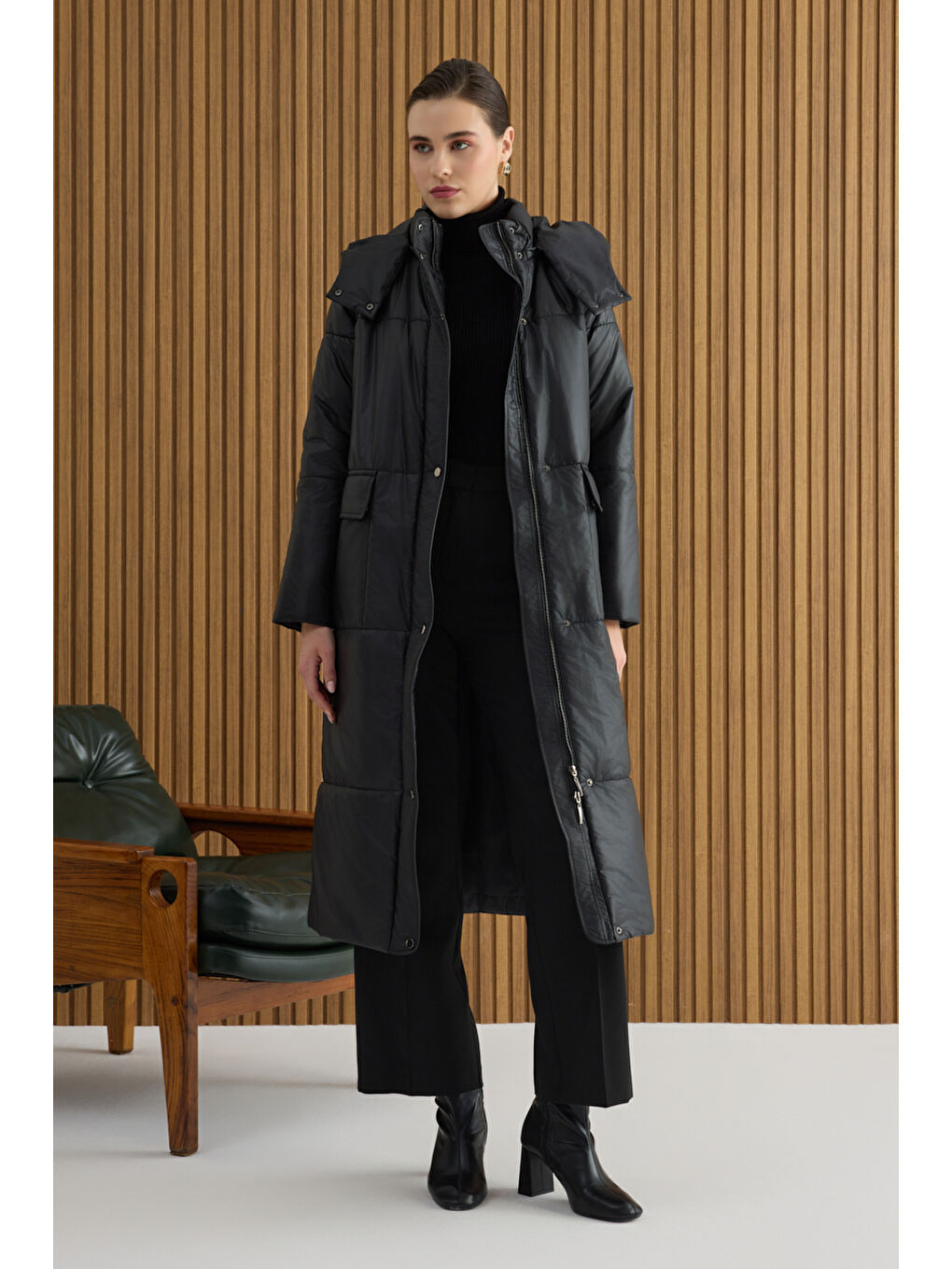 Siyah Arka Beli Lastikli Mont-3