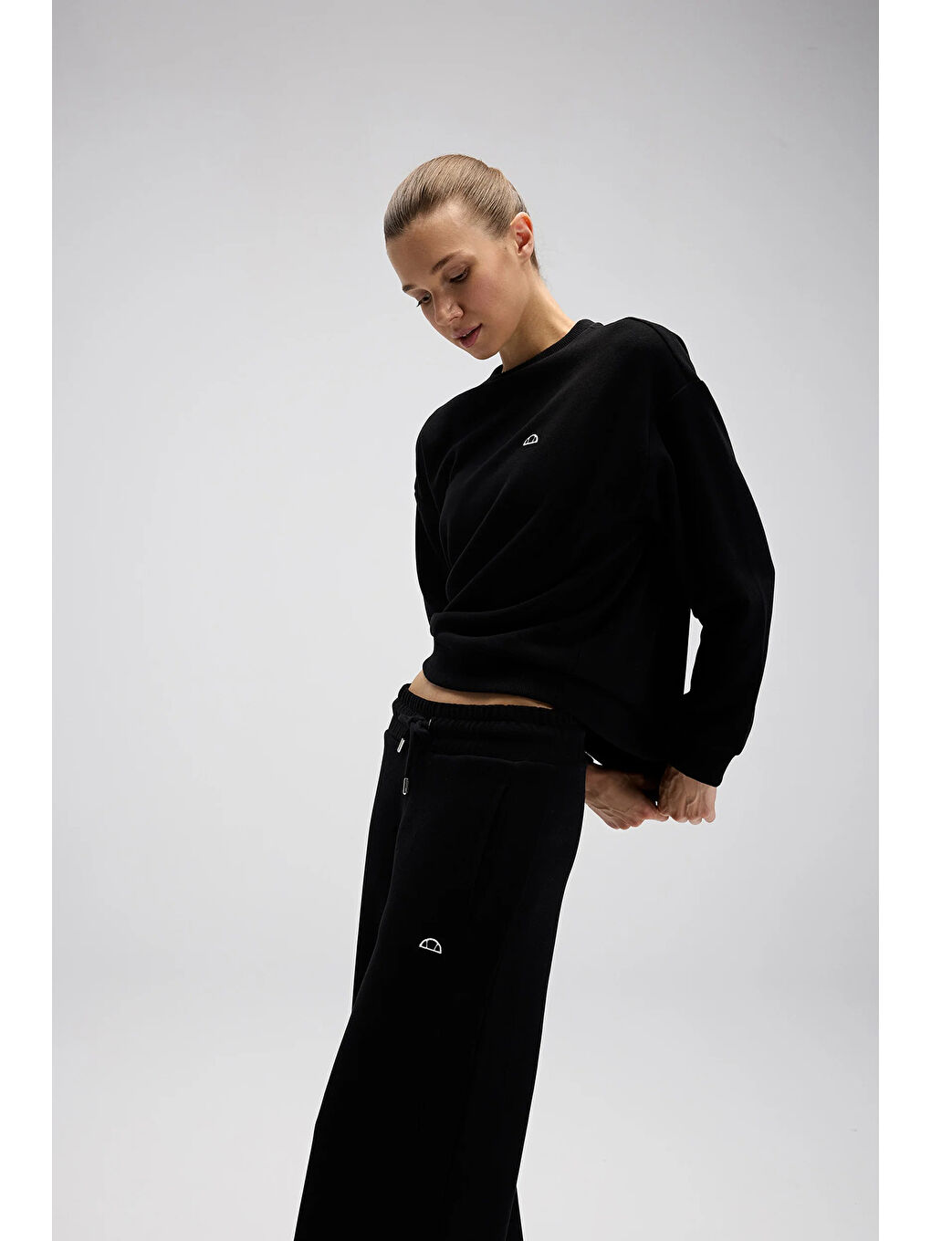 Siyah Pamuklu Regular Fit Bisiklet Yaka Logolu Sweat EF540-BK-3