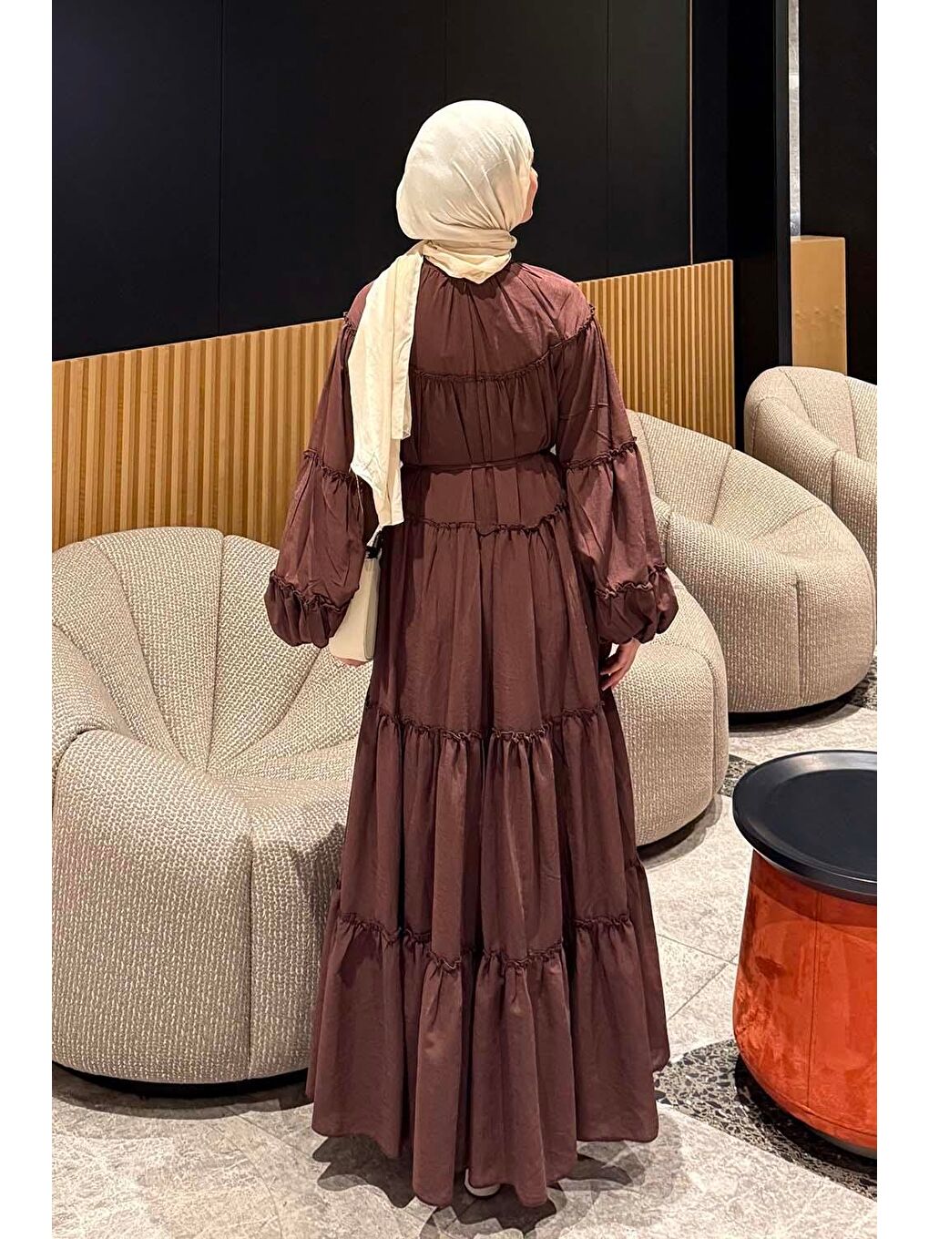 Fırfır Detaylı Tesettür Elbise Acı Kahverengi-3