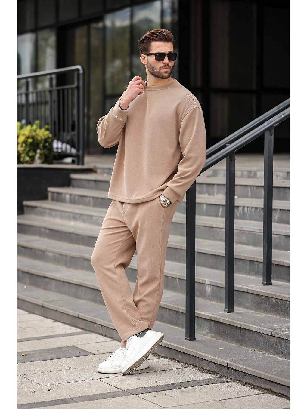 Kahverengi Camel Bisiklet Yaka Erkek Kadife Takım E7337-2