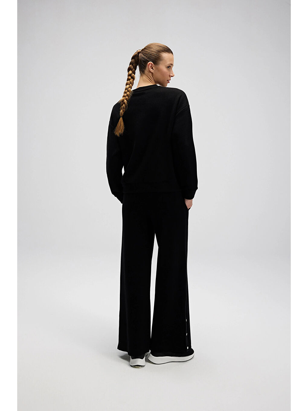 Siyah Pamuklu Regular Fit Bisiklet Yaka Logolu Sweat EF540-BK-4