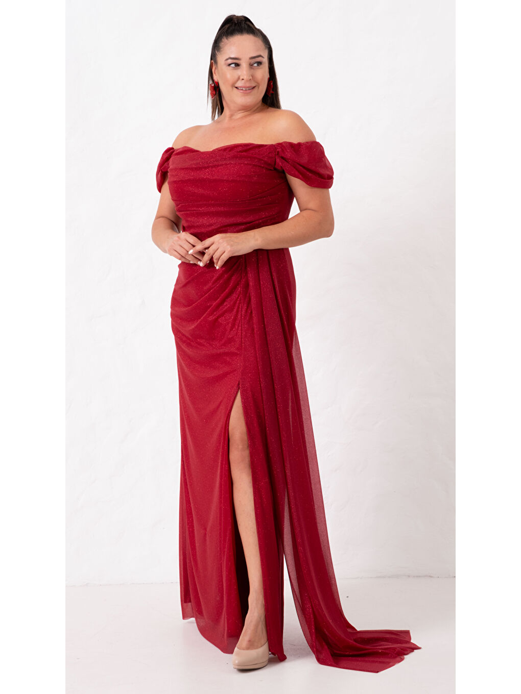 Kadın Bordo Kayık Yaka Drapeli Yırtmaçlı Uzun Simli Abiye Elbise-2