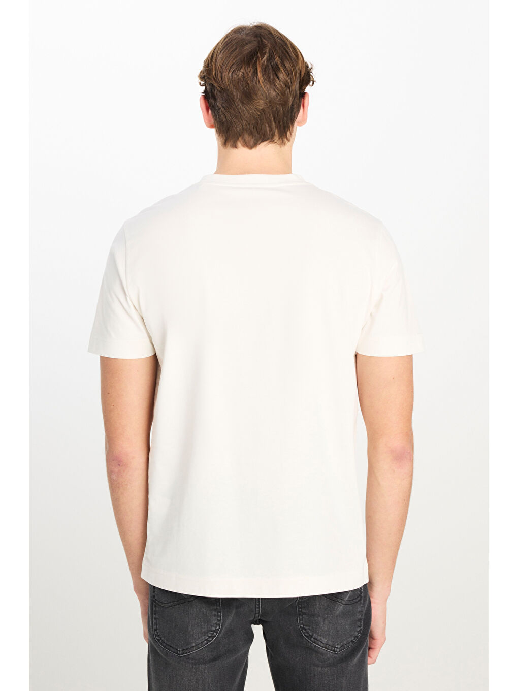 %100 Pamuk Regular Fit Normal Kesim Bisiklet Yaka Kırık Beyaz Tişört-4