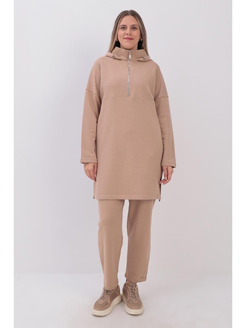Bej Robalı Kapüşonlu Pantolonlu Takım-1