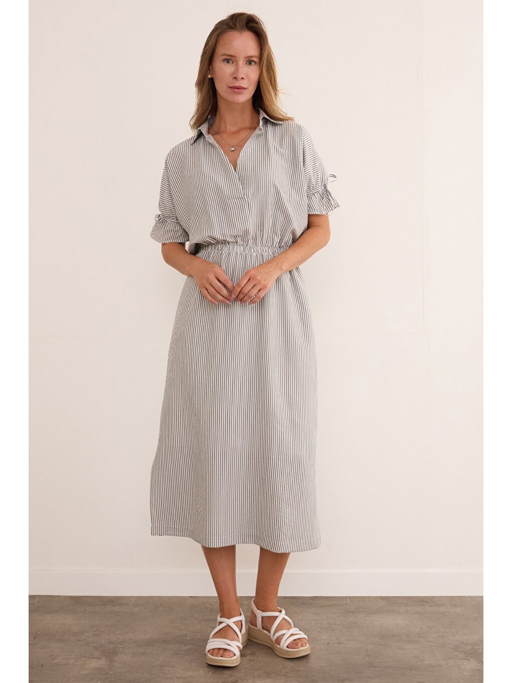 Siyah Çizgili Gömlek Yaka Beli Ve Kolu Lastikli Elbise-2