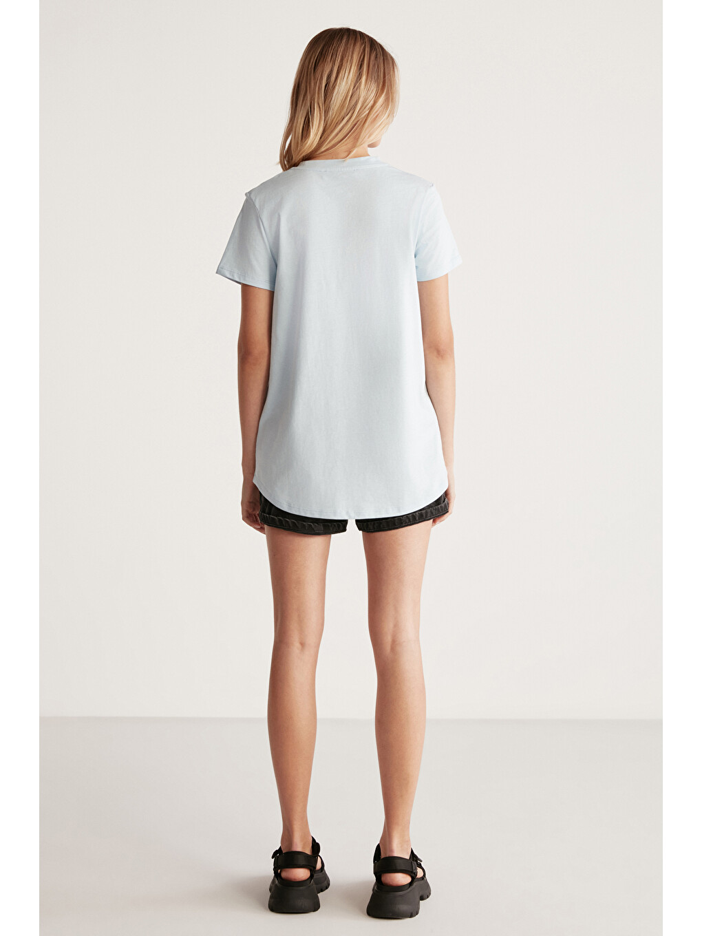 Mavi Samantha Kadın %100 Organik Pamuklu Comfort Fit Arkası Uzun Basic Örme AÇIK MAVİ T-Shirt-4