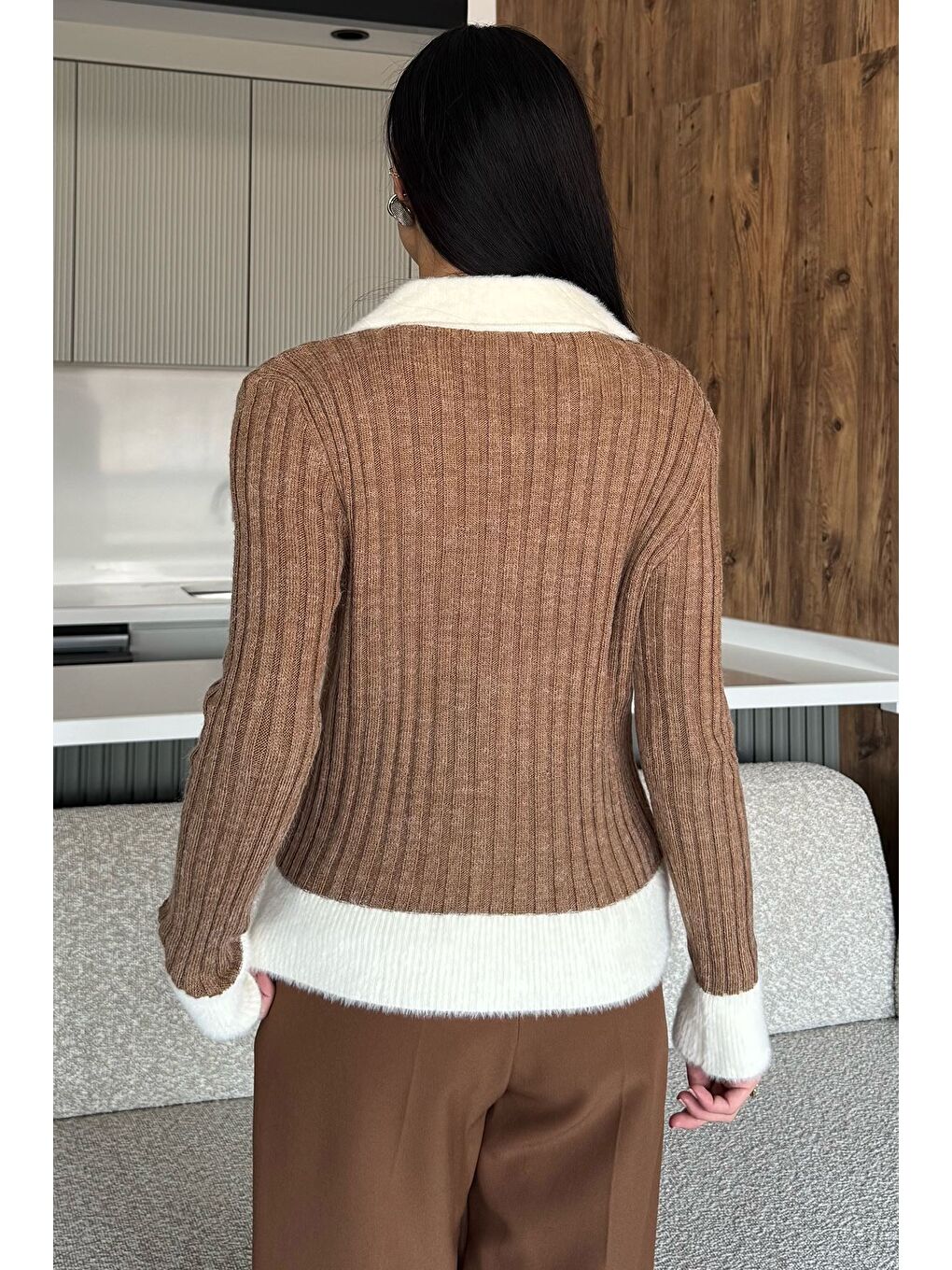 Kahverengi Gömlek Yaka Fermuarlı Triko Hırka-3