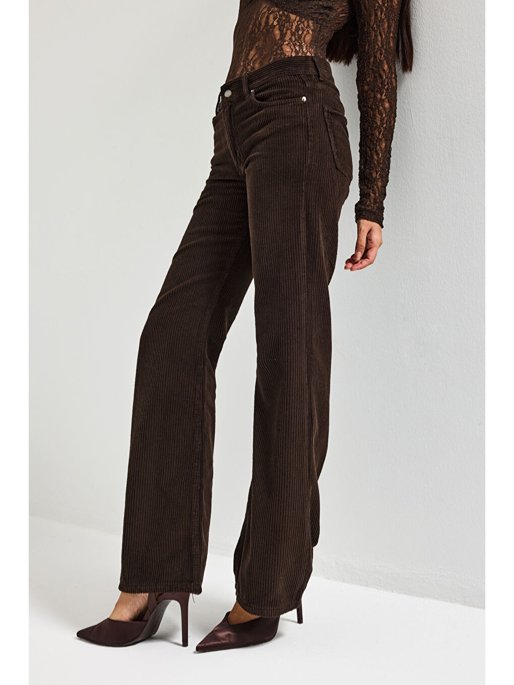 Kahverengi Kadın Koyu Kahve Renk 29w5-81 Midrise Flare Fit Kalın Fitilli Velvet Kumaş Kadife Pantolon-3