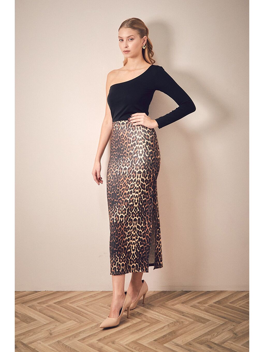 Kahverengi Leopar Desenli Yırtmaçlı Etek