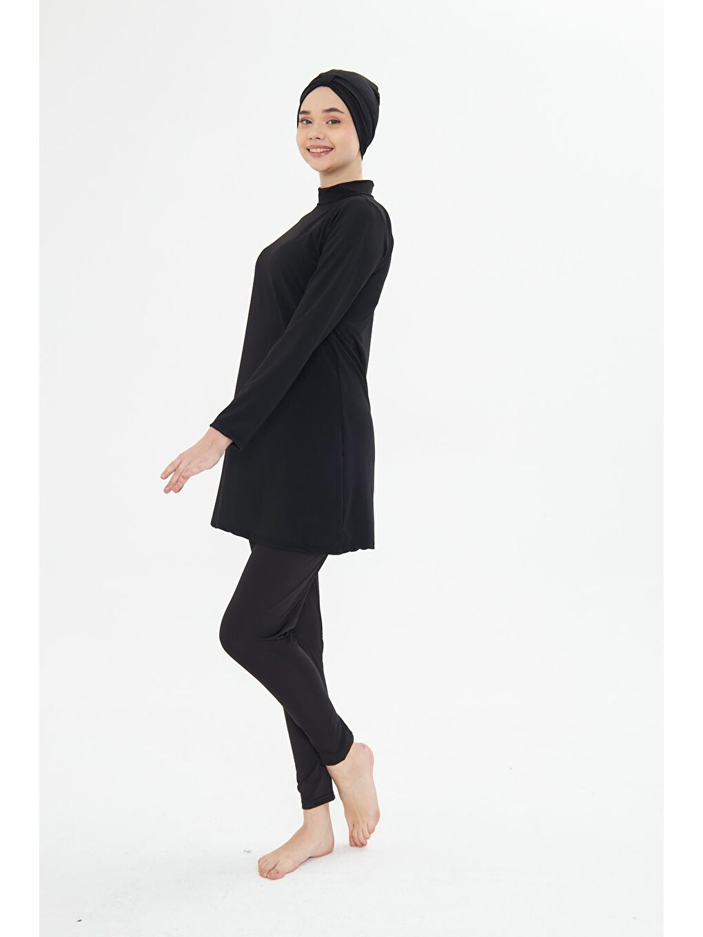 Tam Kapalı Elastanlı Tesettür Mayo Siyah 3485-S-2
