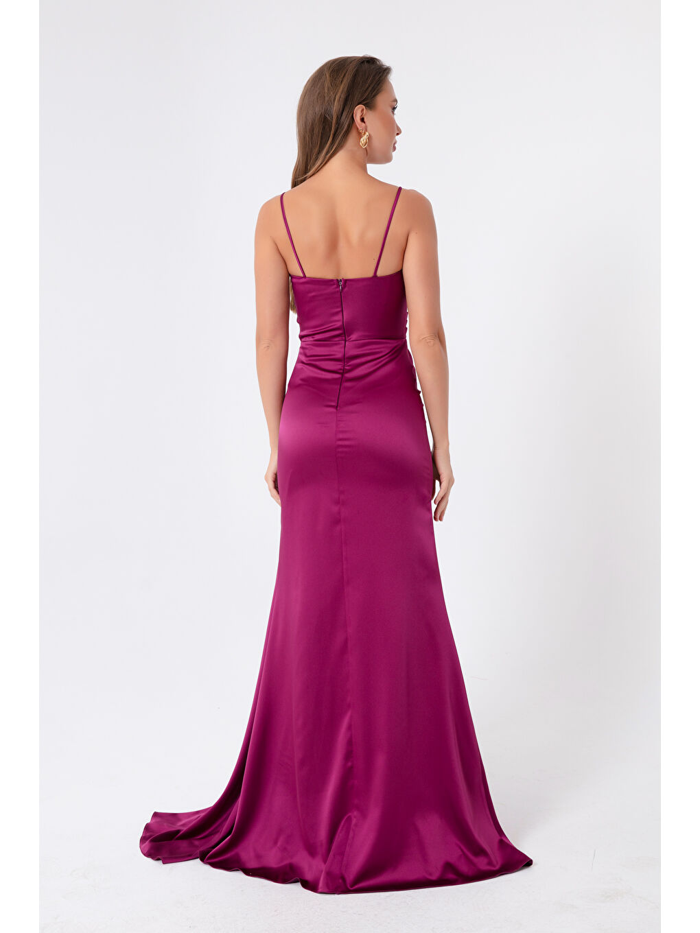 Kadın Mürdüm Askılı Uzun Saten Abiye Elbise & Mezuniyet Elbisesi-4