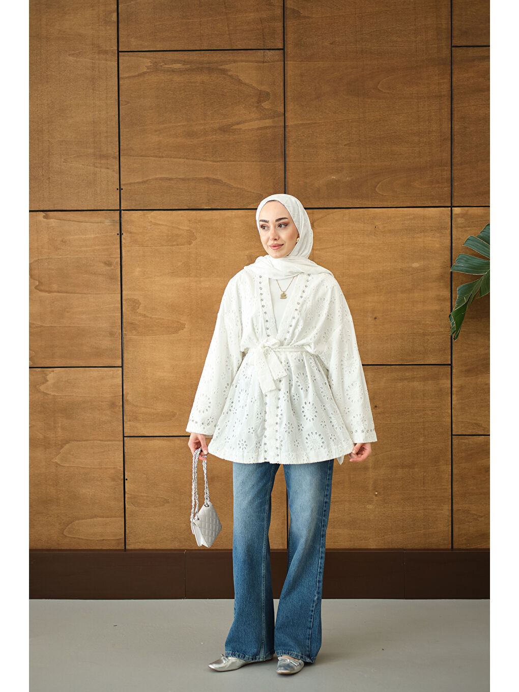 Kadın Brode Taş İşlemeli Kimono Beyaz-4