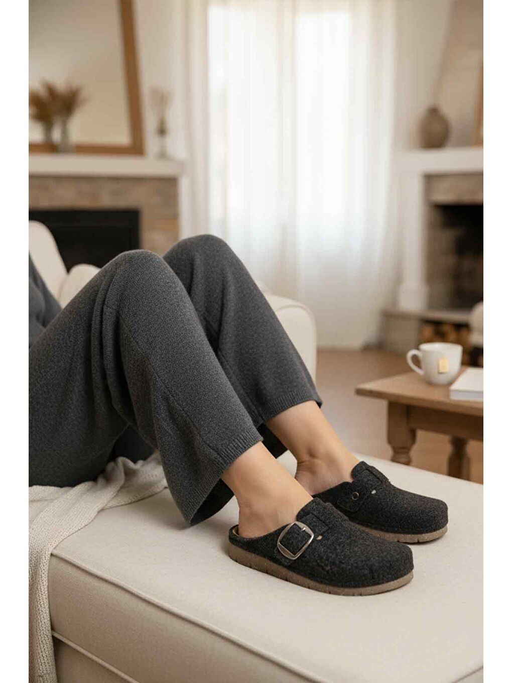 Siyah Keçe Anatomik Kadın Ev Terliği K-117.005 Z-2