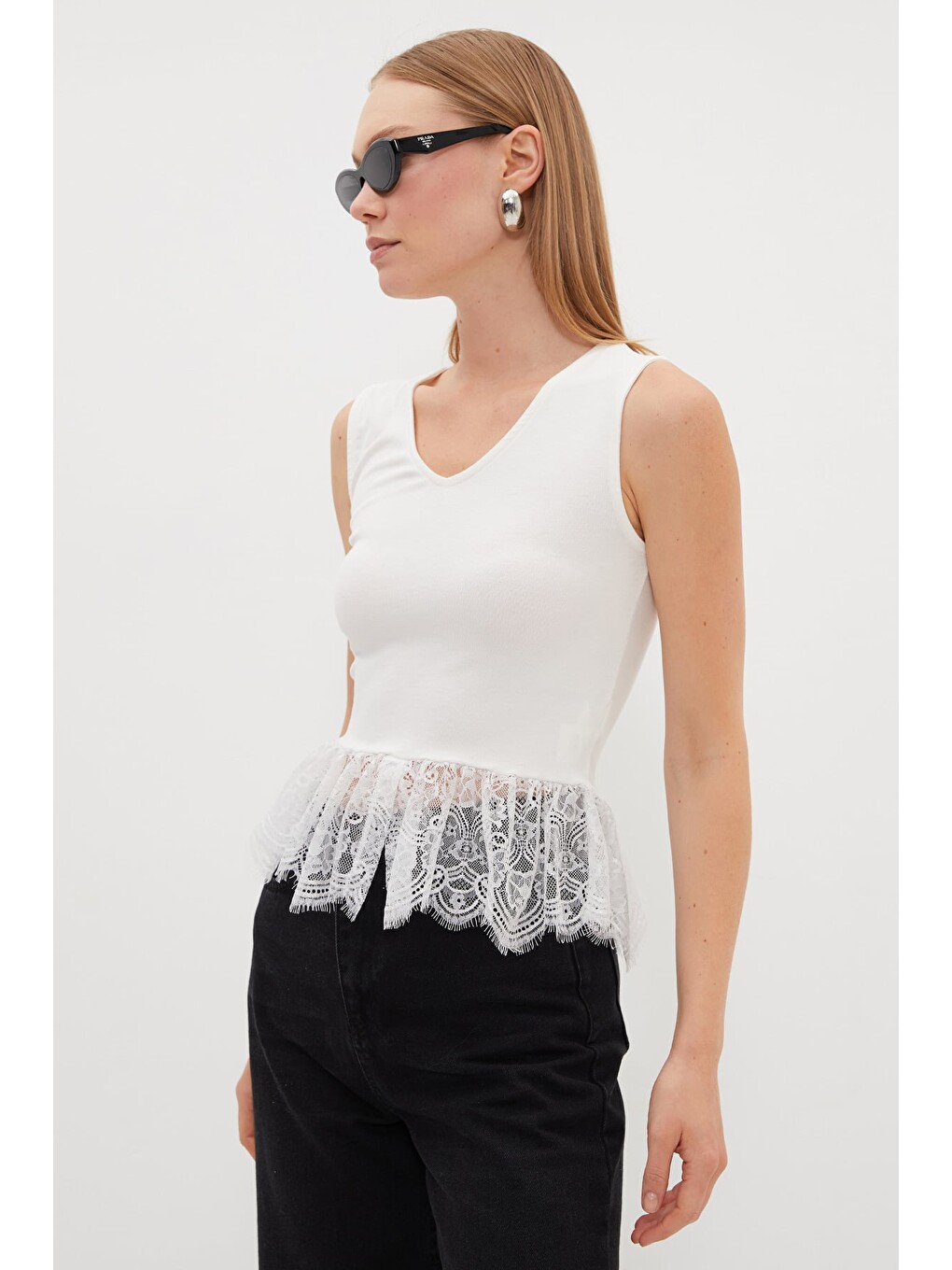 Ekru Dantelli V Yaka Slim Fit Bluz-4