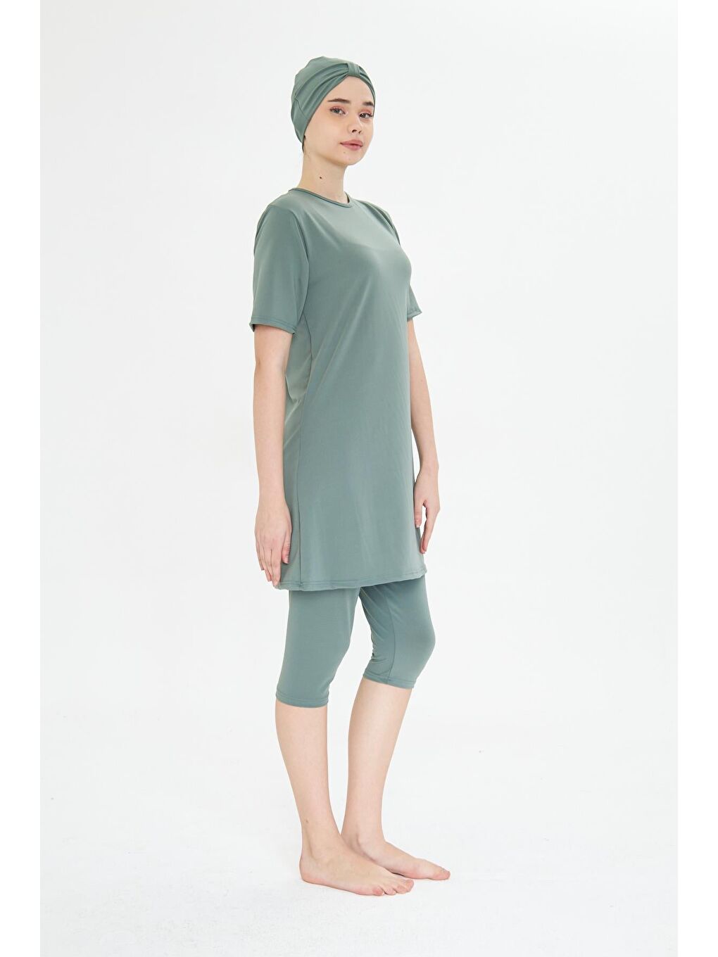 Büyük Beden Kısa Kollu Elastanlı Yarı Kapalı Tesettür Mayo Yeşil 3484B-Y-4