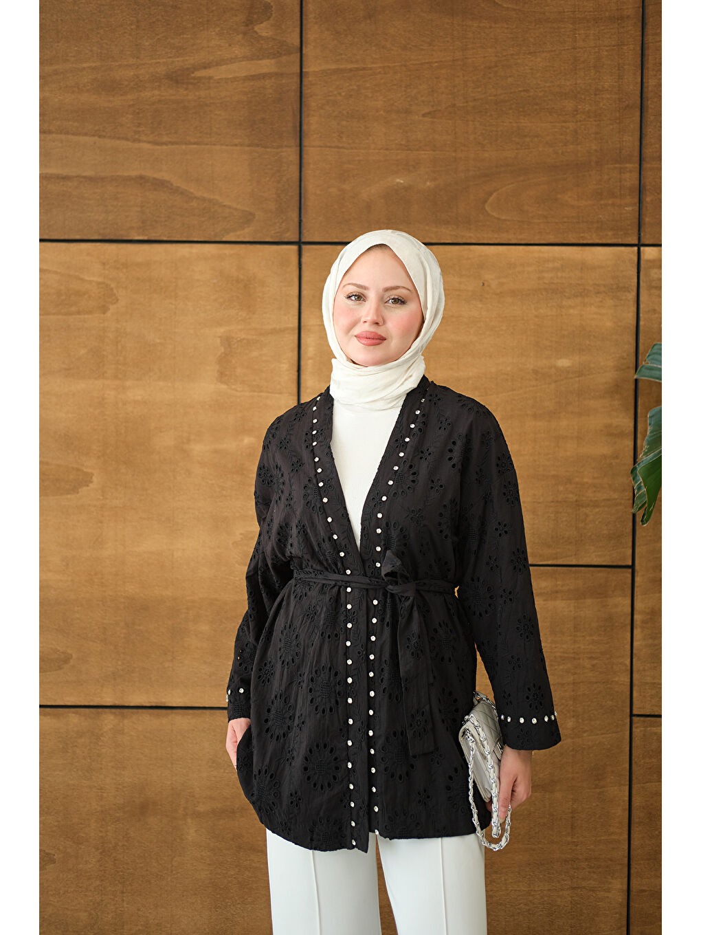 Kadın Brode Taş İşlemeli Kimono Siyah